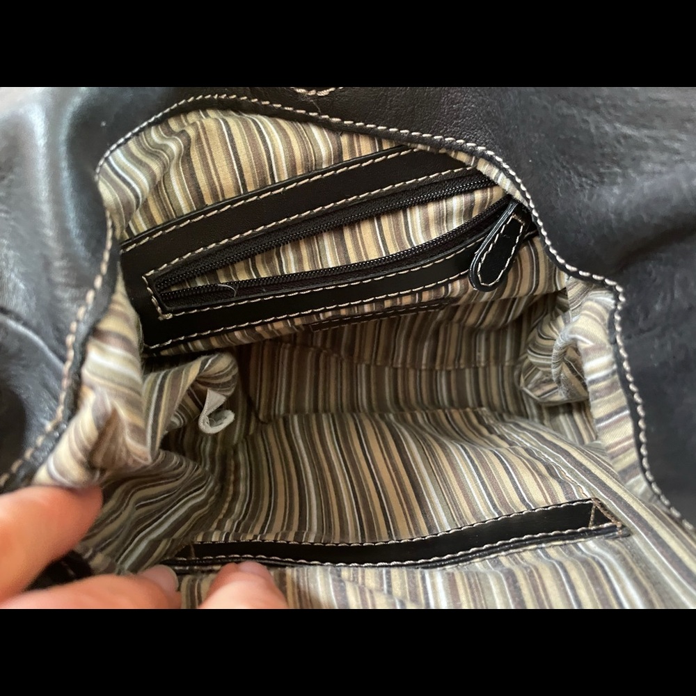 Vintage Clarks Black Leather Crossbody Bag - Picture 9 of 10